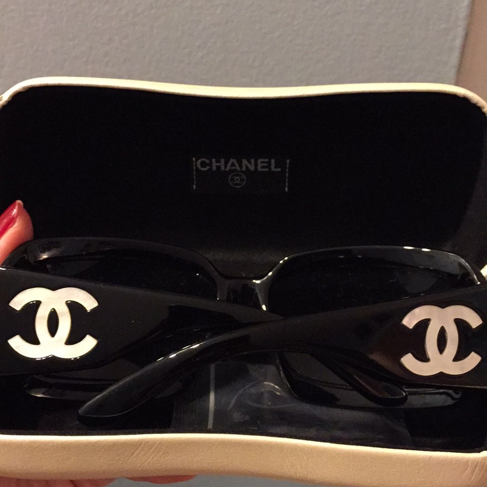 Classic pearl Chanel sunglasses